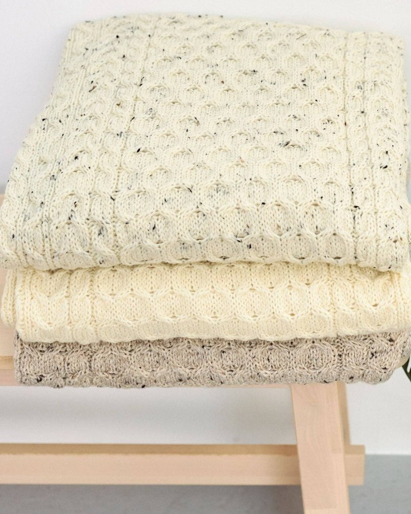 Aran Wolldecke cremeweiß